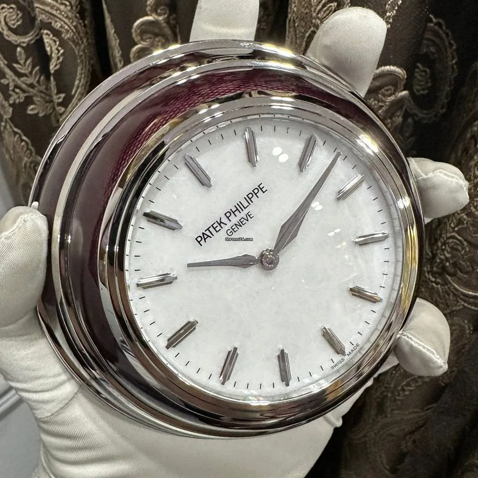 Patek Philippe Calatrava The Hour Circle